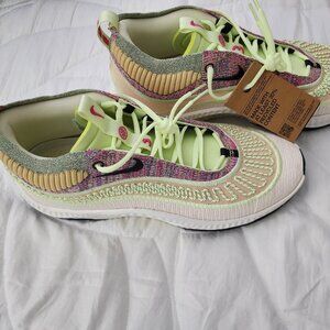 NEW Nike Cosmic Unity 3